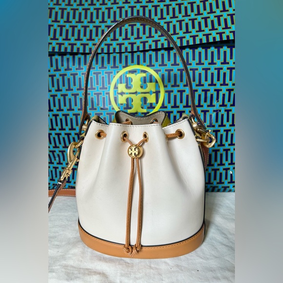 Tory Burch T Leather Bucket Bag - Limited Edition - Picture 9 of 10